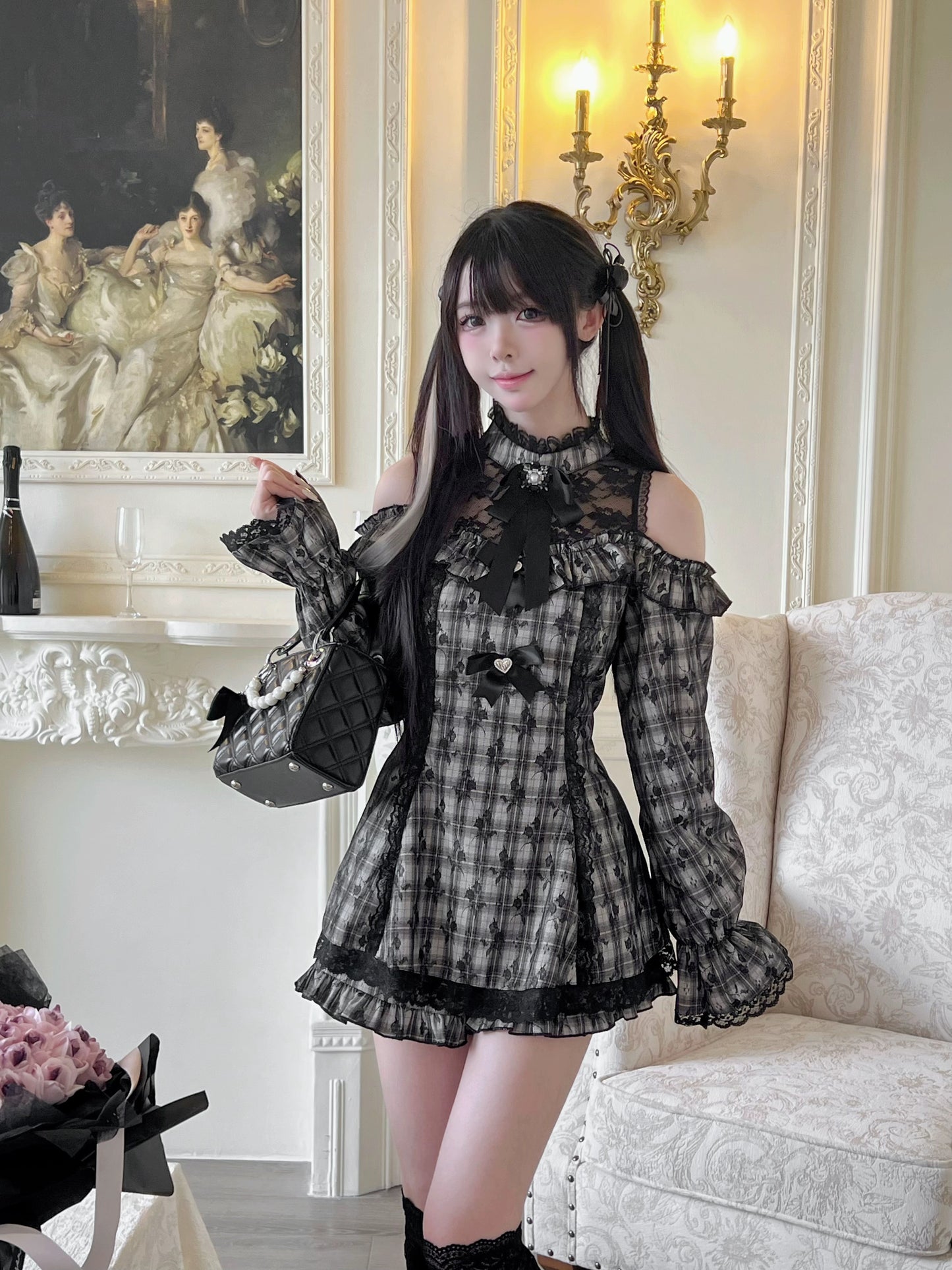 Mini dress and jewel brooch set