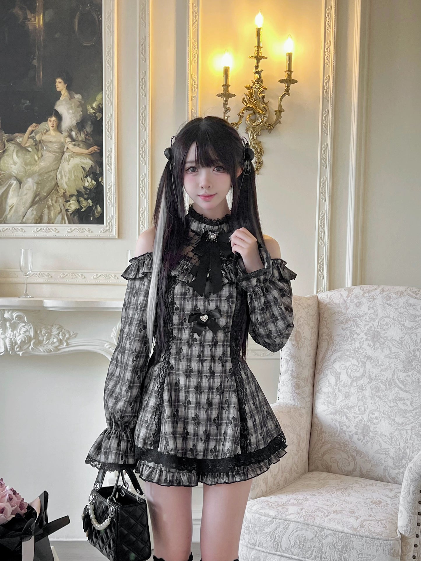 Mini dress and jewel brooch set