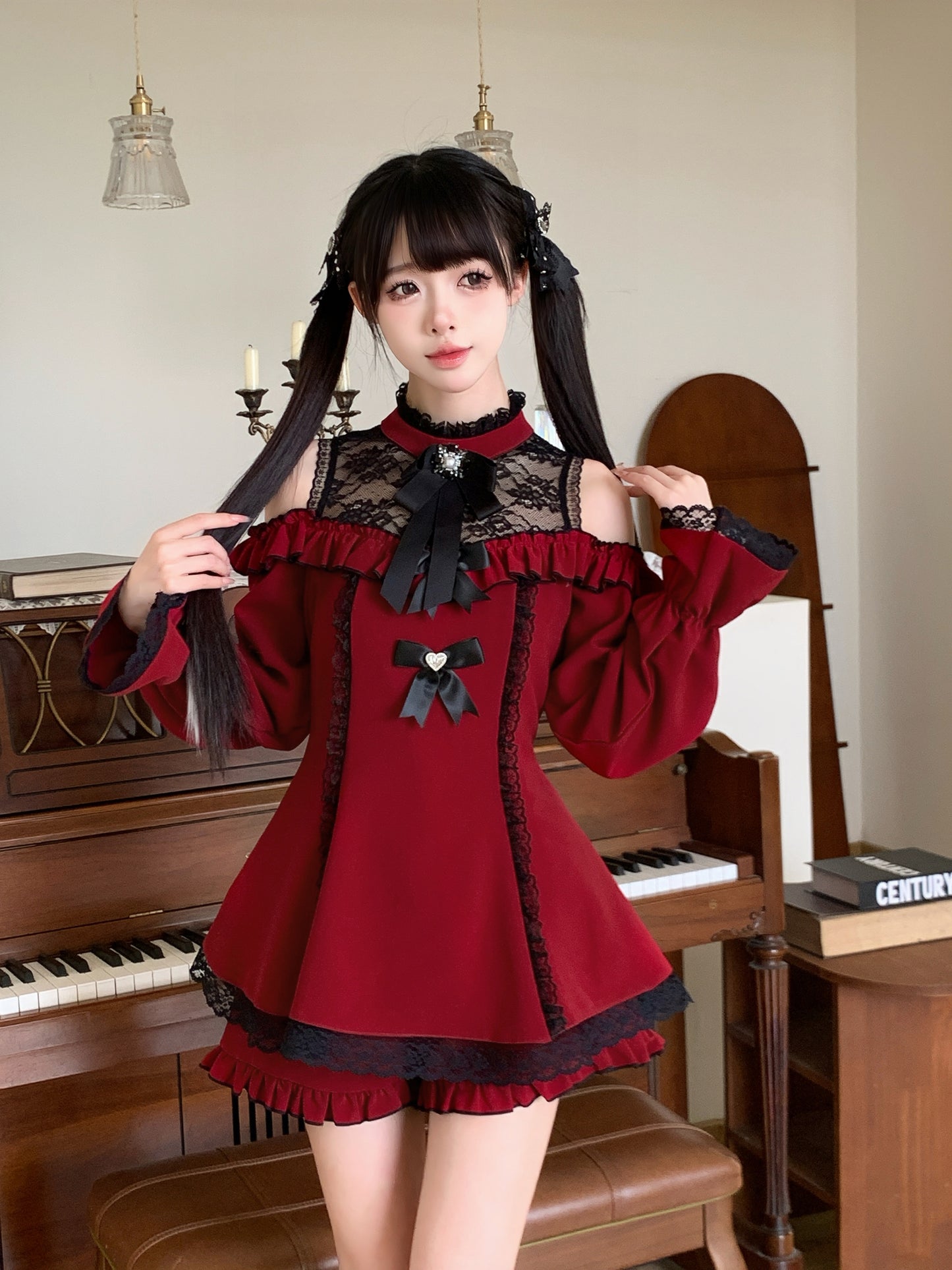 Mini dress and jewel brooch set