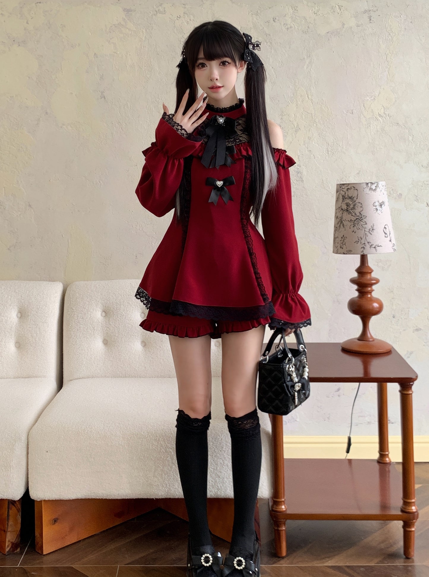 Mini dress and jewel brooch set