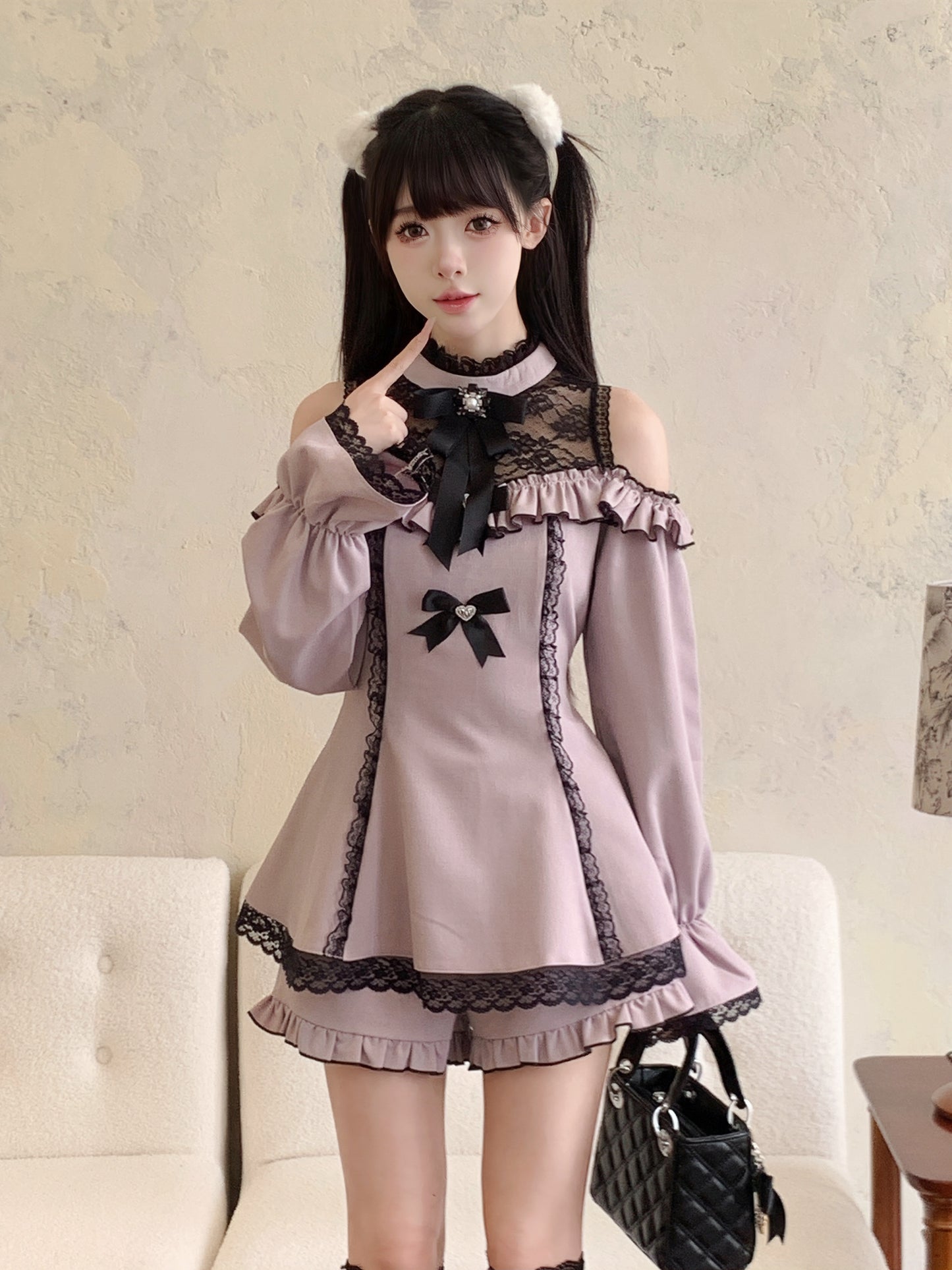 Mini dress and jewel brooch set