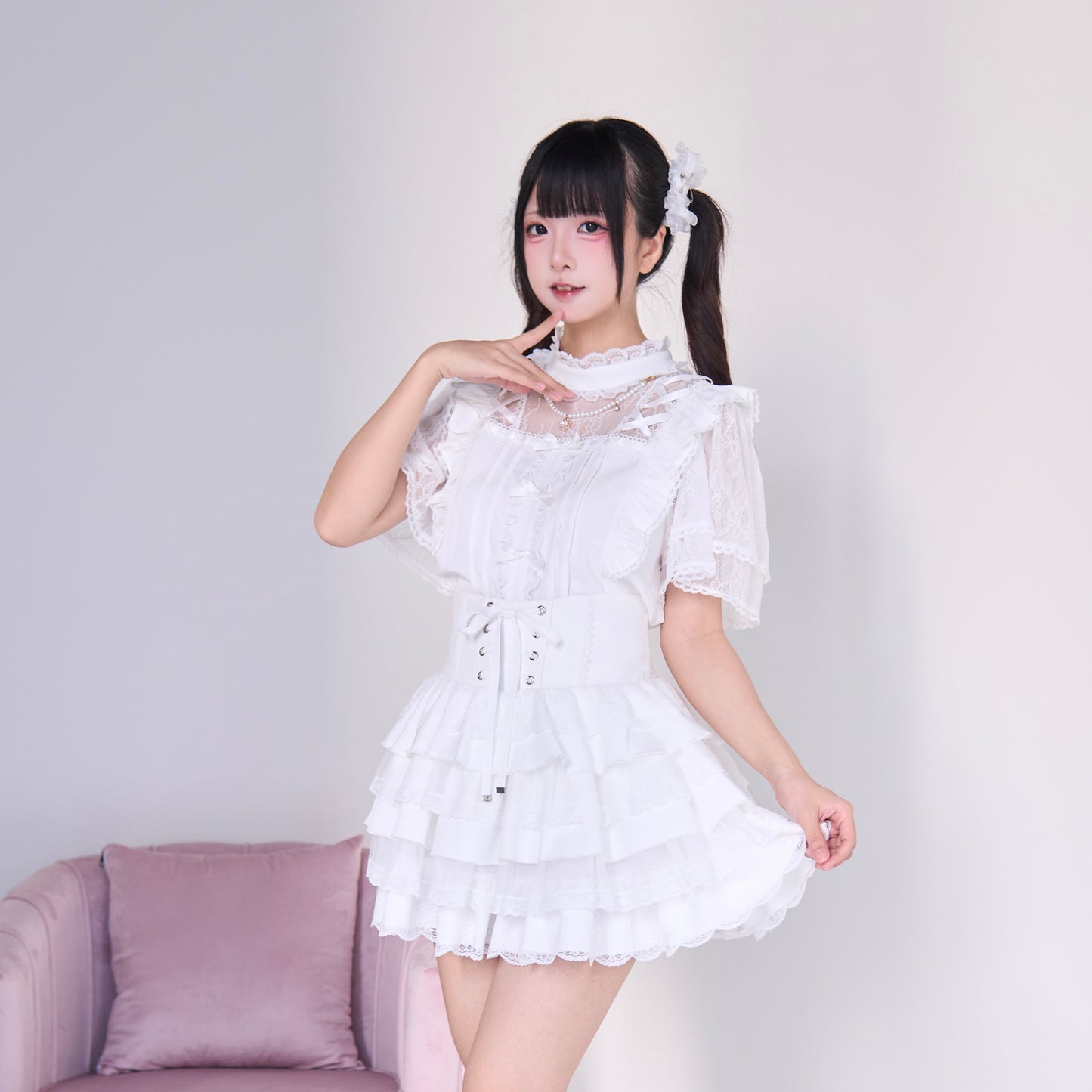 マルチレイヤースカート,パールチェーン付きブラウス
