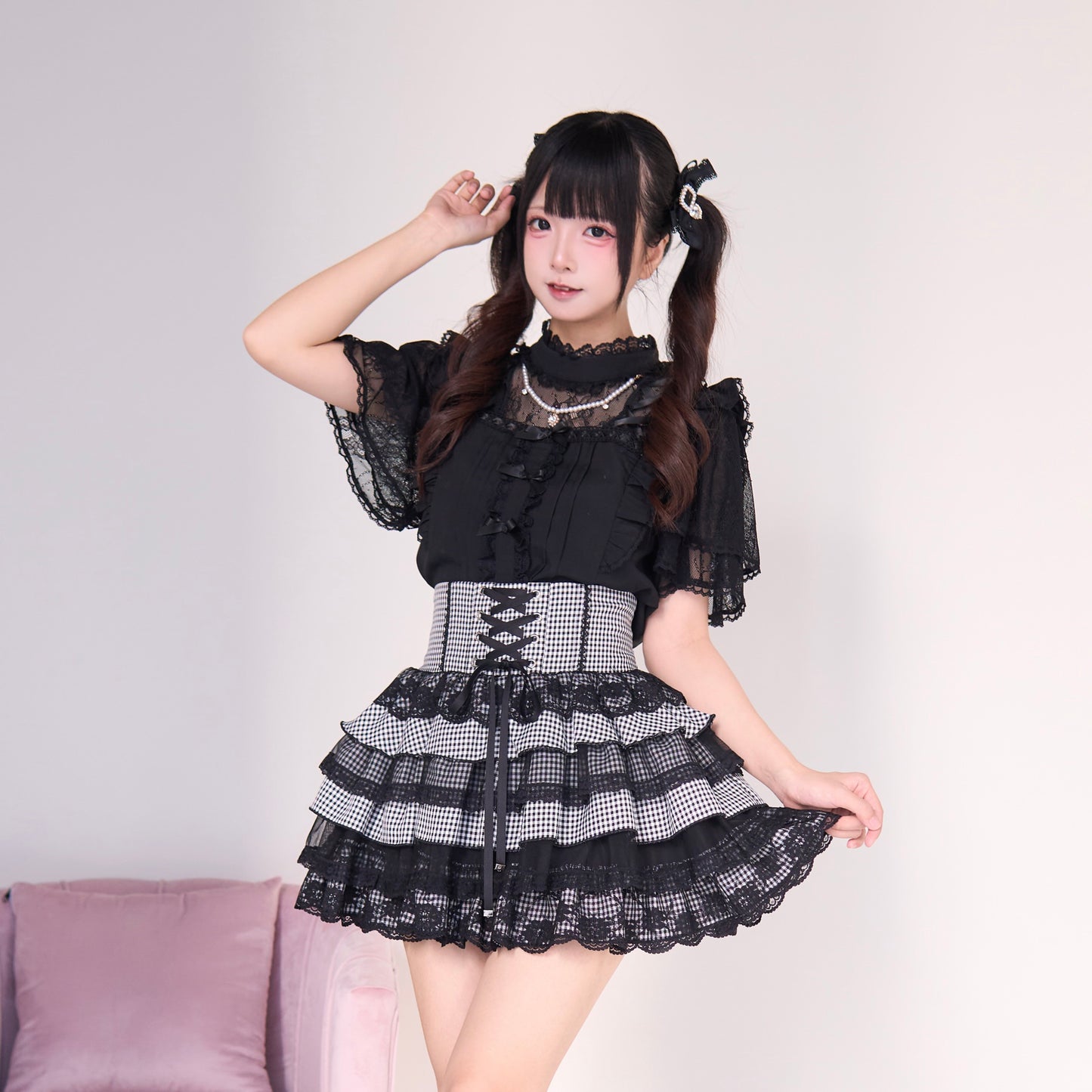 マルチレイヤースカート,パールチェーン付きブラウス