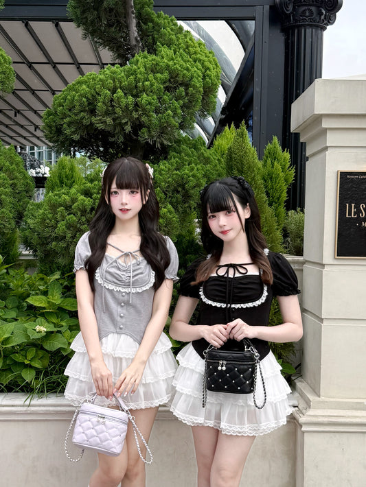 Lace gathered puff sleeve top