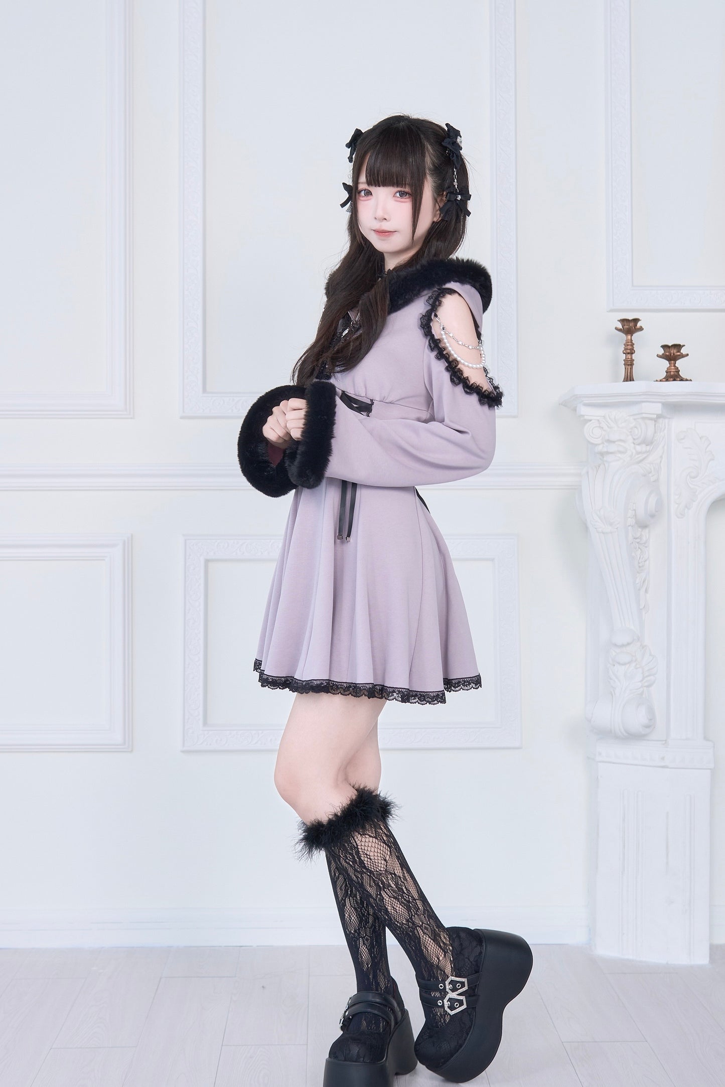 ファーフード付きカットワンピ