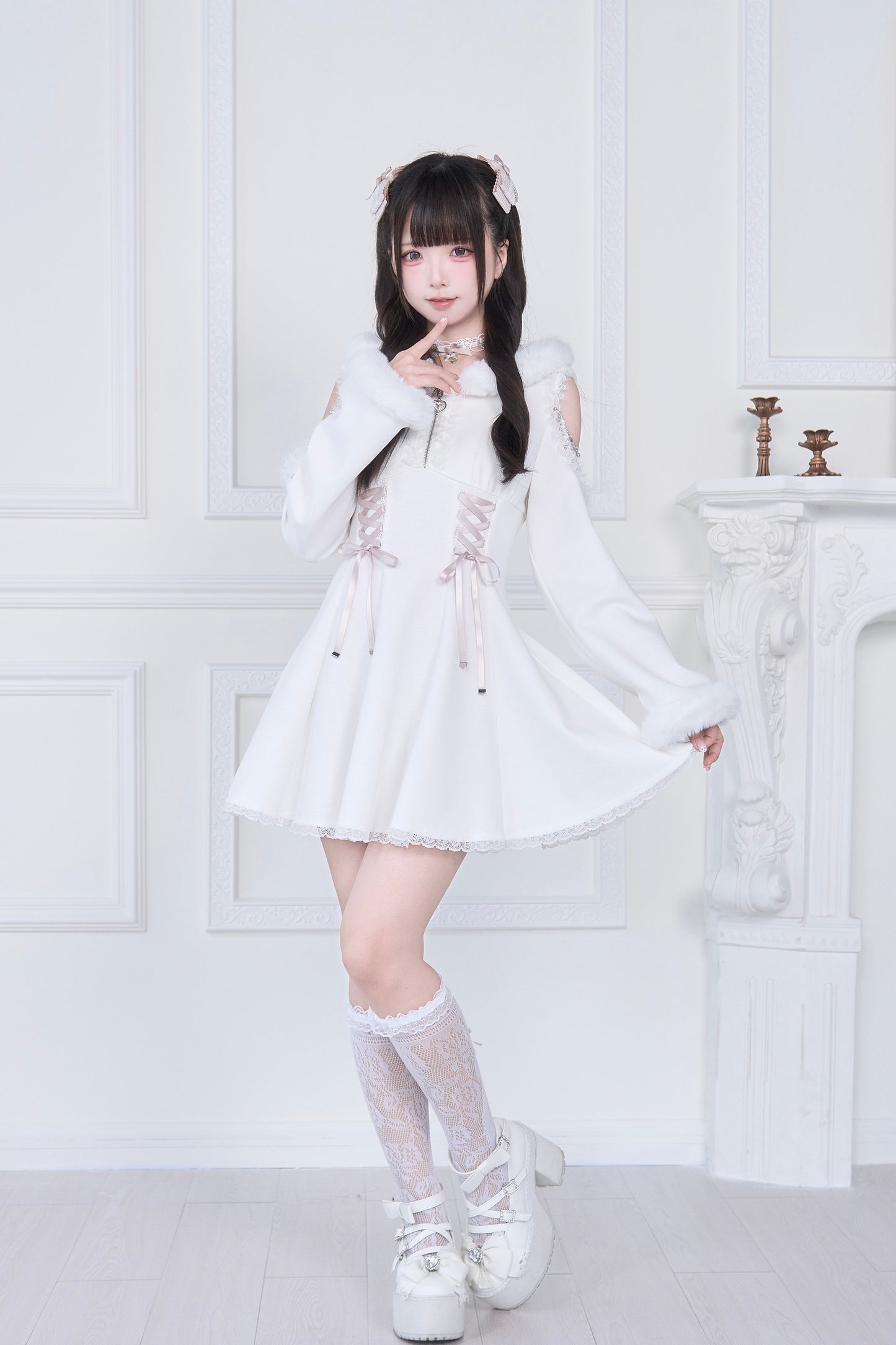 ファーフード付きカットワンピ
