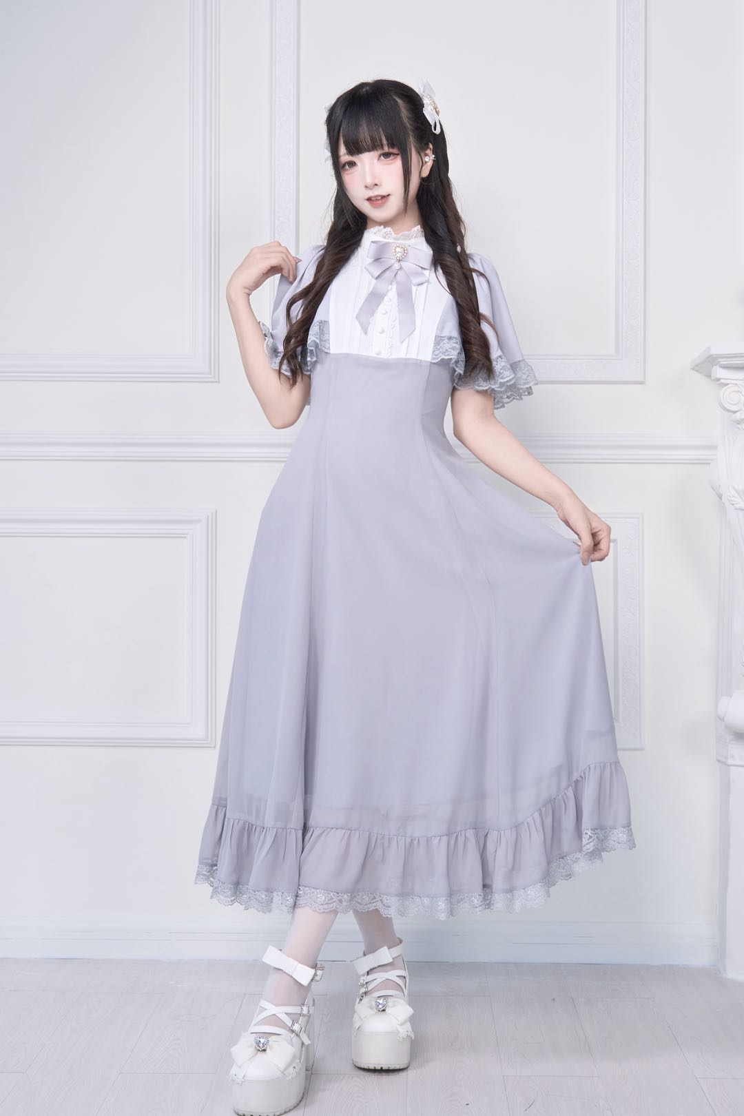 ケープ袖シスター風フリルロングワンピース