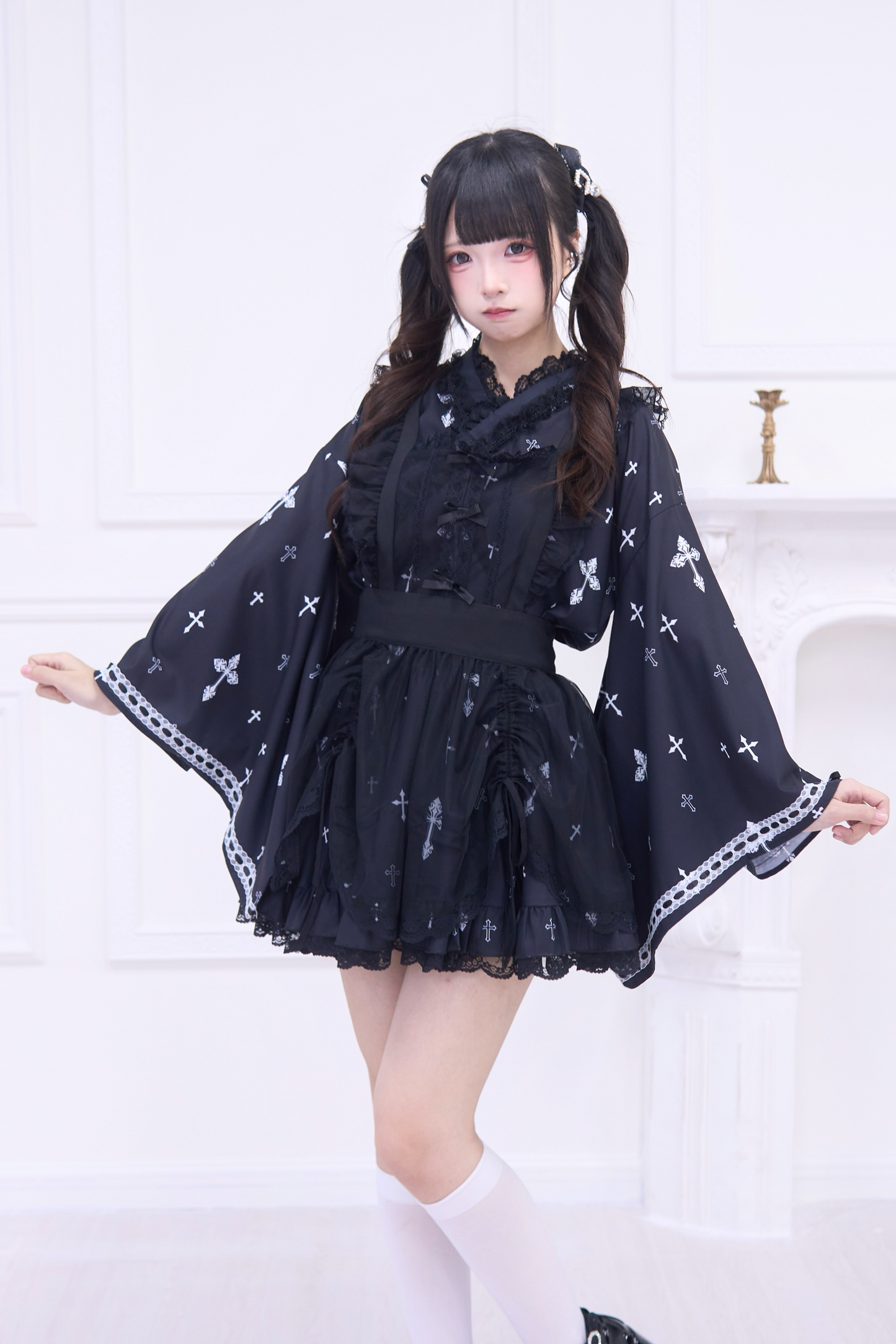 ゴシックシースルーレースメイドエプロン