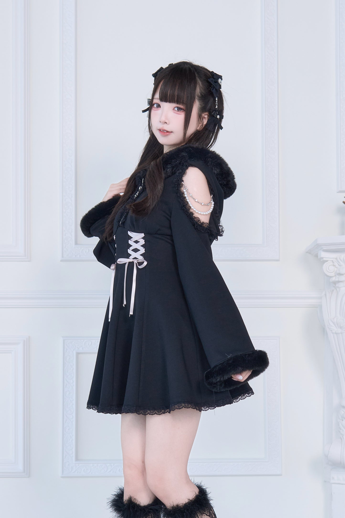 ファーフード付きカットワンピ