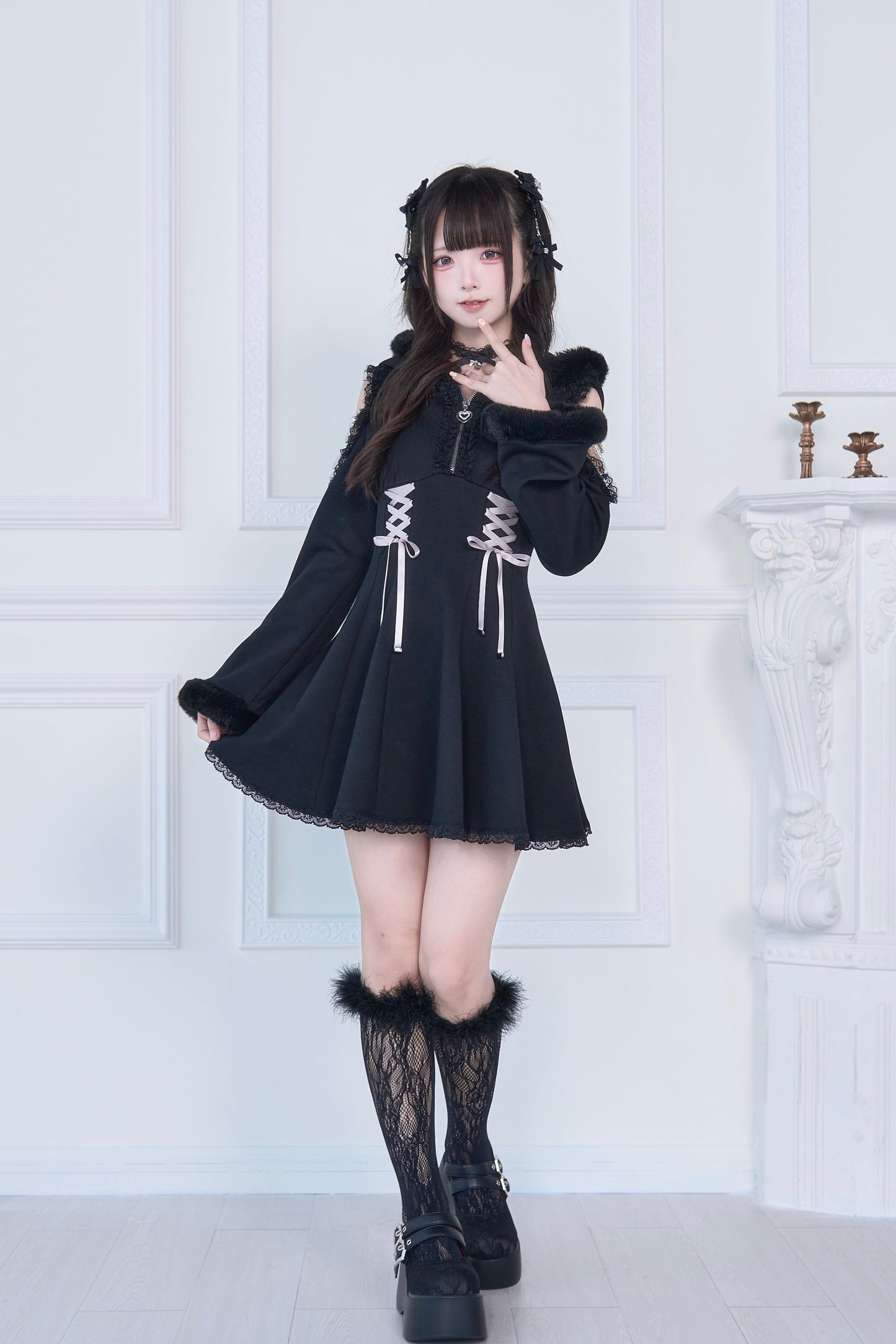 ファーフード付きカットワンピ