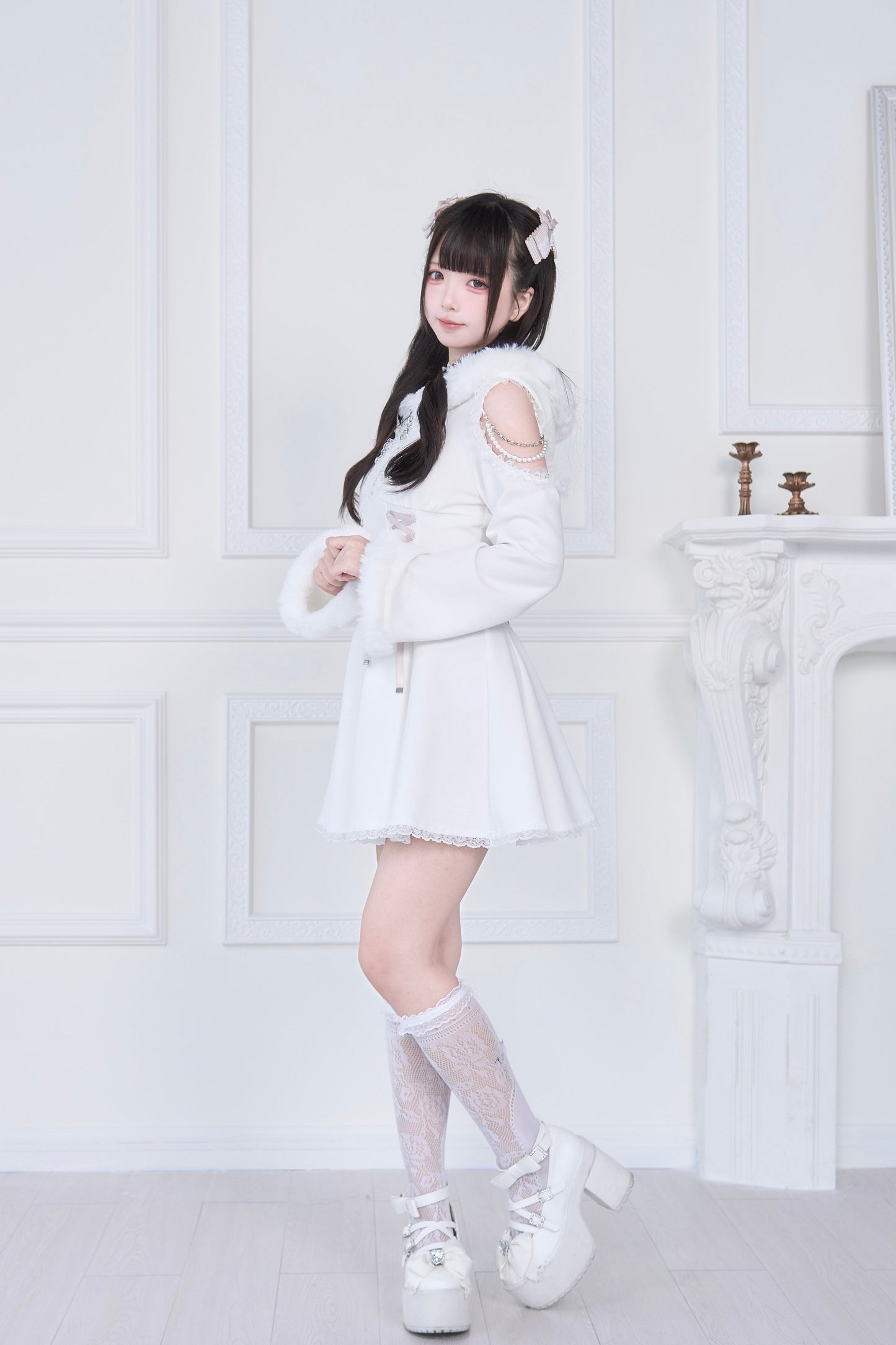 ファーフード付きカットワンピ