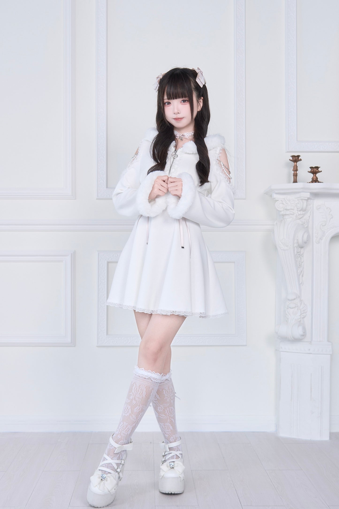 ファーフード付きカットワンピ