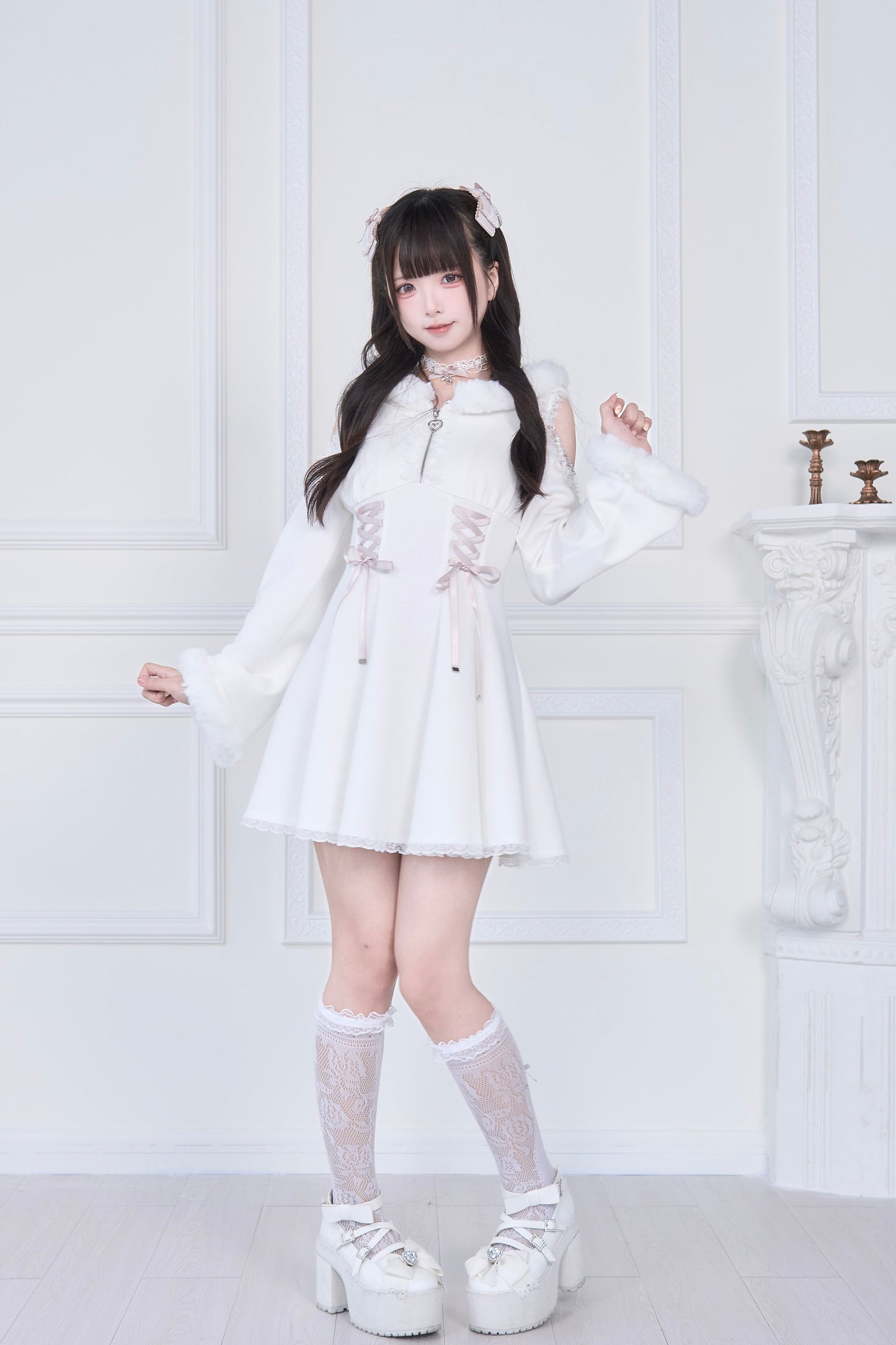 ファーフード付きカットワンピ