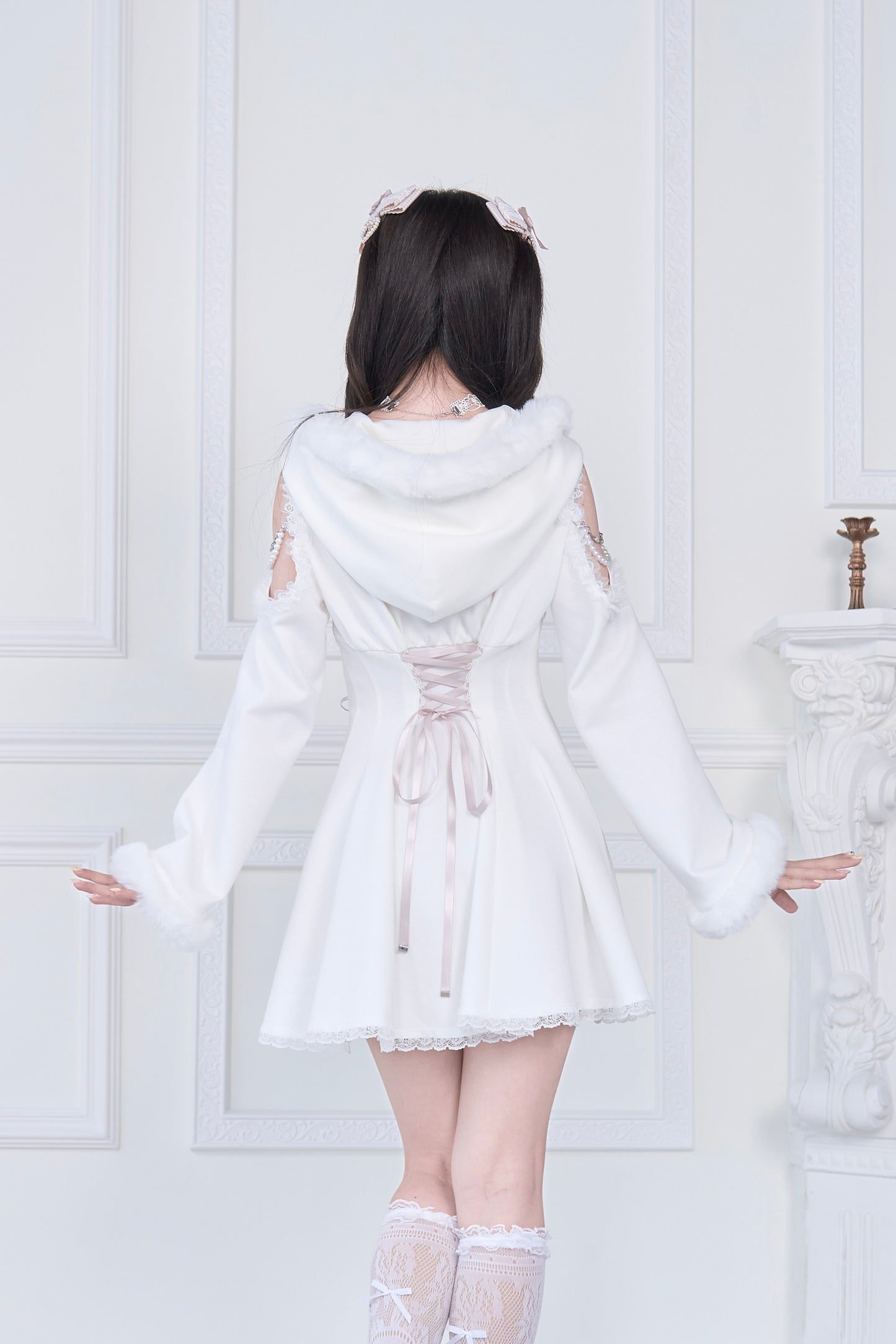 ファーフード付きカットワンピ