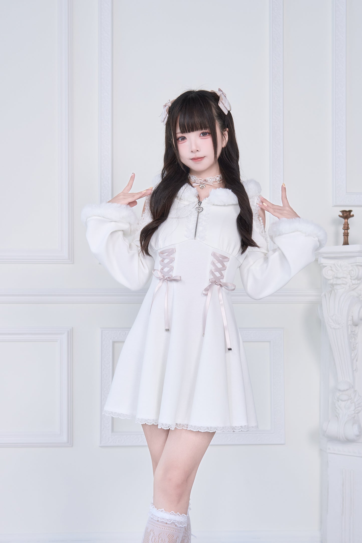 ファーフード付きカットワンピ