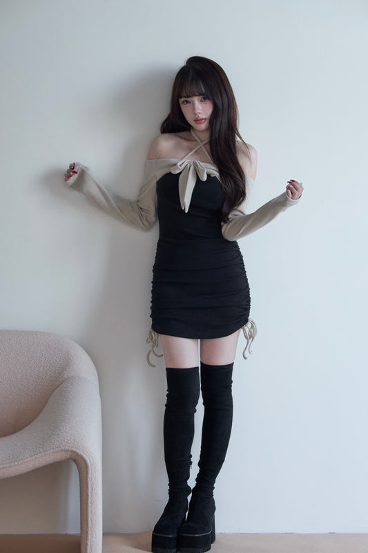 Drawstring knit dress with ribbon